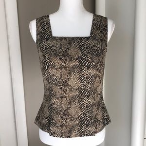 Women’s sleeveless top.